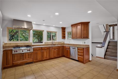 142 Riding Trail Lane Fox Chapel PA 15215
