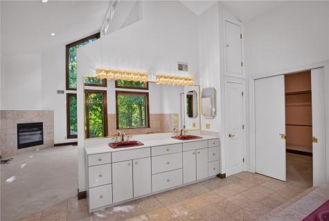 142 Riding Trail Lane Fox Chapel PA 15215