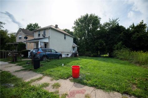 313 Spaulding Street Aliquippa PA 15001