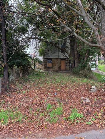 2118 Rockledge Street Spring Hill PA 15212