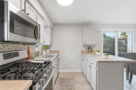 1522 Blossom Hill Road Castle Shannon PA 15234