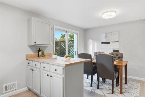 1522 Blossom Hill Road Castle Shannon PA 15234