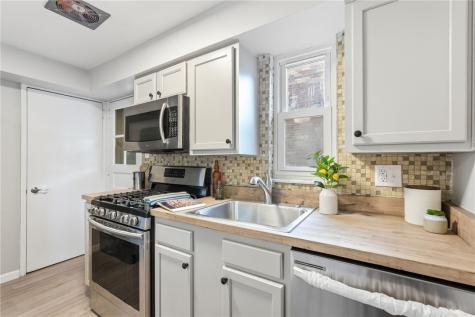 1522 Blossom Hill Road Castle Shannon PA 15234