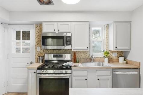 1522 Blossom Hill Road Castle Shannon PA 15234