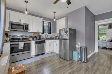 157 Wood Street Etna PA 15223