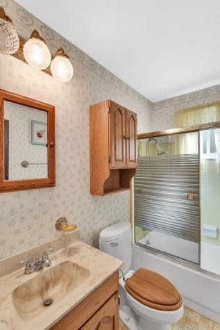 102 Bucknell Drive Springdale Township PA 15144