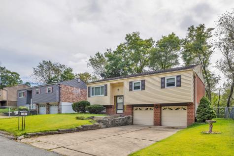 102 Bucknell Drive Springdale Township PA 15144