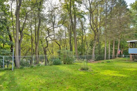 102 Bucknell Drive Springdale Township PA 15144