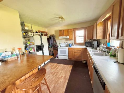4217 Hillsville Road Pulaski Township PA 16143