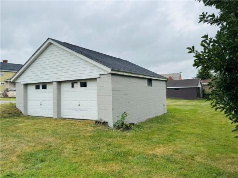 385 Hallam Avenue Chartiers PA 15347