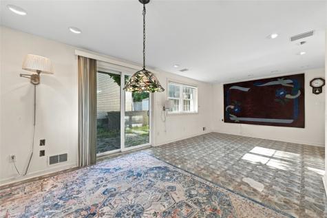 255 W Steuben Street Crafton PA 15205