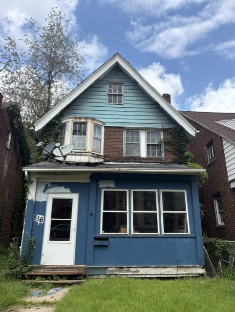 816 Franklin Avenue Aliquippa PA 15001