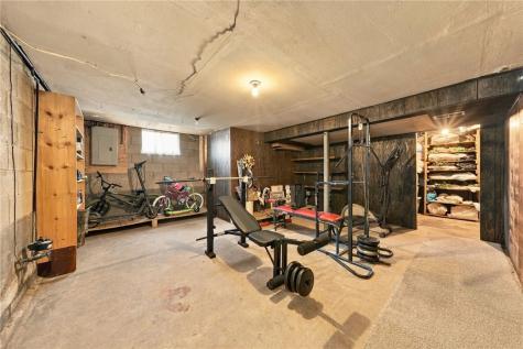 1909 Acheson Avenue North Apollo PA 15673
