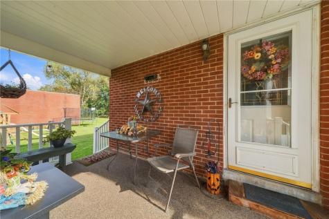 1909 Acheson Avenue North Apollo PA 15673