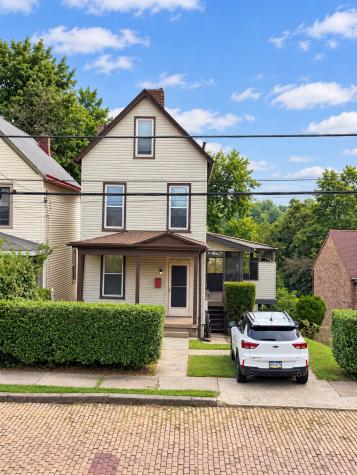 1424 Summit Street Wilkinsburg PA 15221