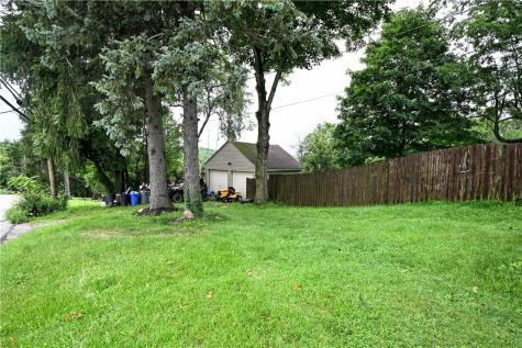 1718 4th Street Carroll Township PA 15063