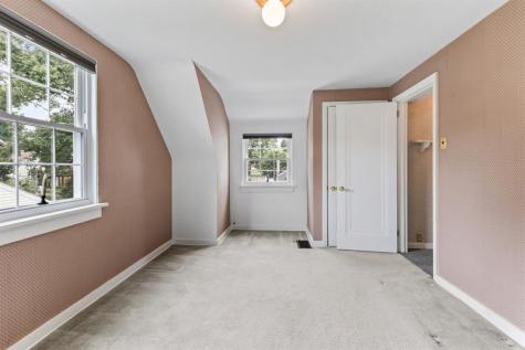 76 Kingston Avenue Crafton PA 15205