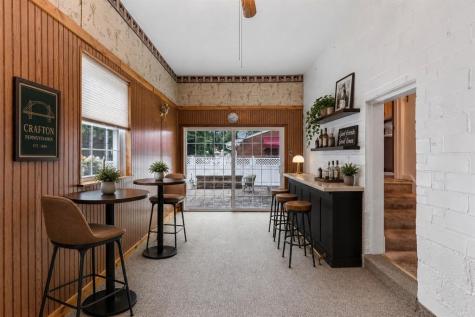 76 Kingston Avenue Crafton PA 15205