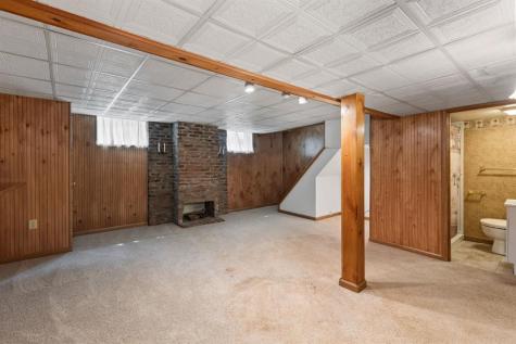 76 Kingston Avenue Crafton PA 15205