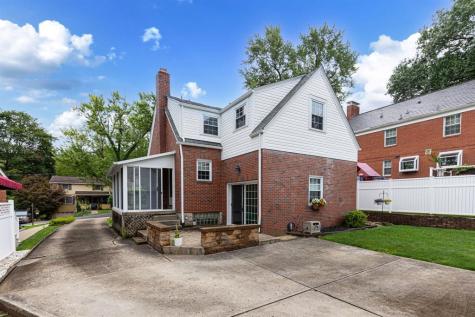 76 Kingston Avenue Crafton PA 15205