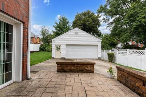 76 Kingston Avenue Crafton PA 15205