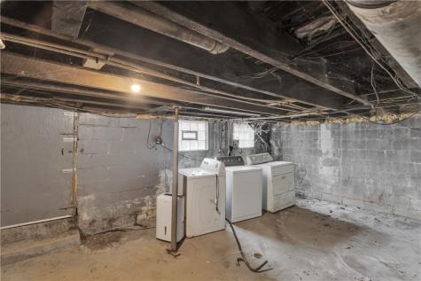 831 Woodward Avenue Stowe Township PA 15136