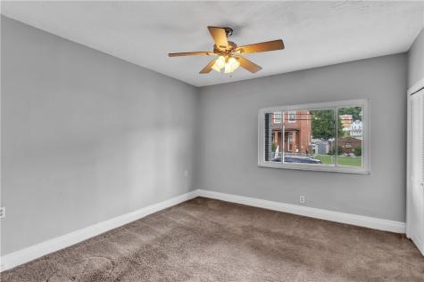 831 Woodward Avenue Stowe Township PA 15136