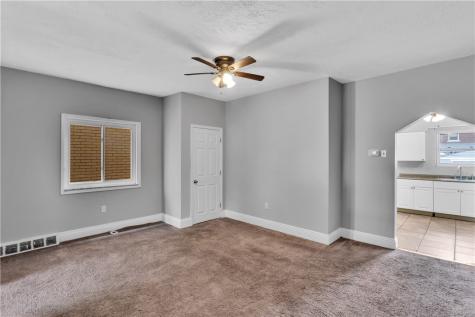 831 Woodward Avenue Stowe Township PA 15136
