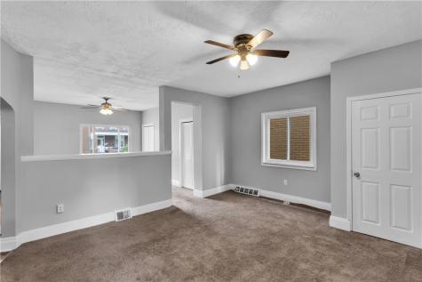 831 Woodward Avenue Stowe Township PA 15136