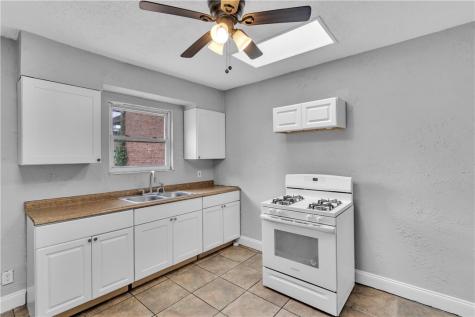 831 Woodward Avenue Stowe Township PA 15136