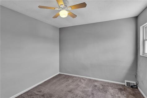 831 Woodward Avenue Stowe Township PA 15136
