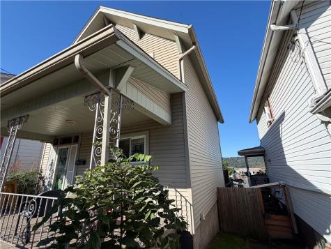 1931 Leishman Avenue Arnold PA 15068