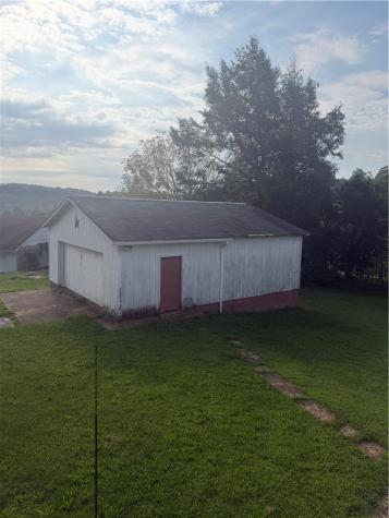 320 Greenfield Road Vanderbilt PA 15486