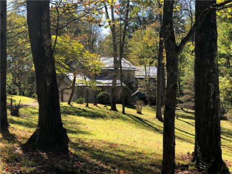 218 Chestnut Lane Ohiopyle PA 15421