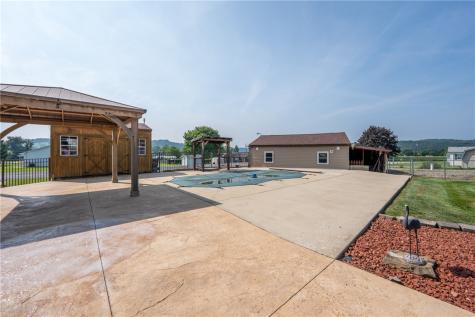 231 9th Street Conemaugh/young Townships - Ind PA 15681