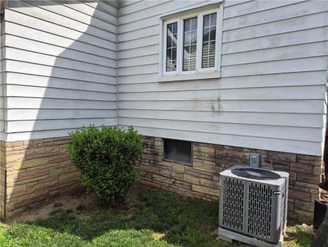 1037 6th Street Jefferson Hills PA 15088