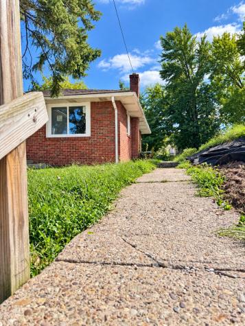 232 Mary Street West End PA 15120