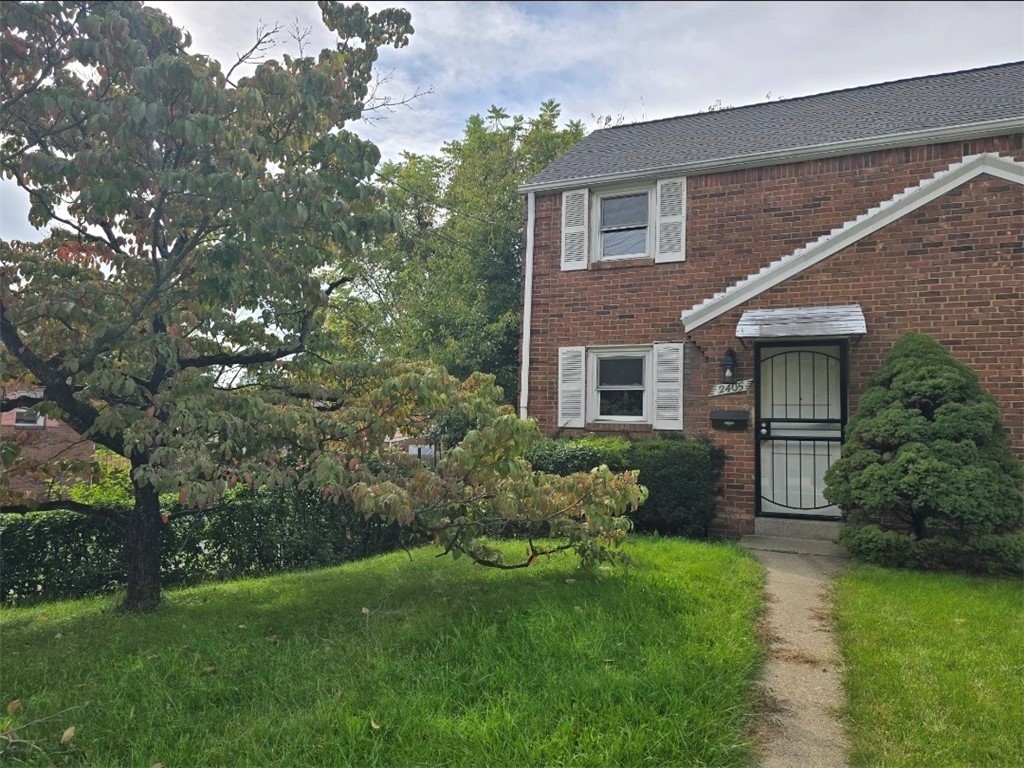 2405 Wenzell Beechview PA 15216