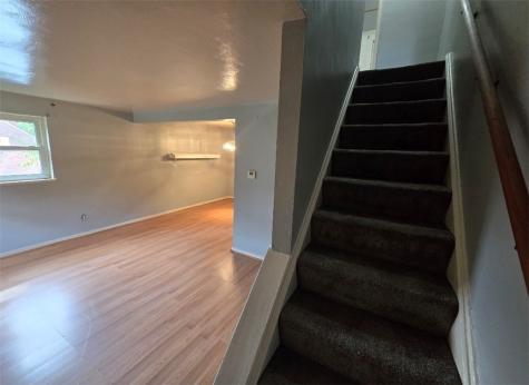2405 Wenzell Beechview PA 15216