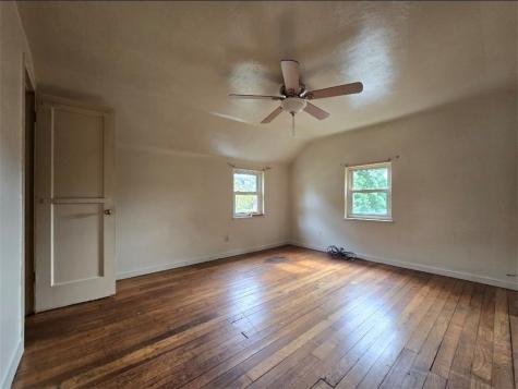 2405 Wenzell Beechview PA 15216