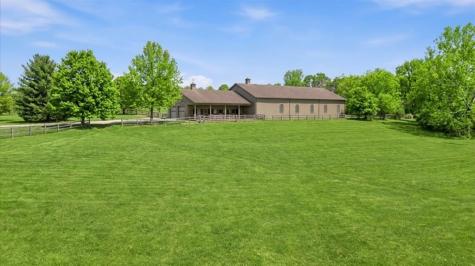 524 Paracca Lane Franklin Township PA 16123
