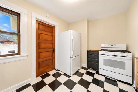466 Jackson Street Rochester PA 15074