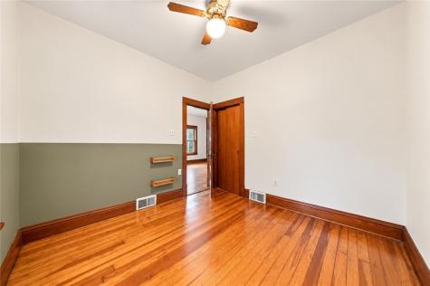 466 Jackson Street Rochester PA 15074