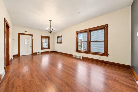 466 Jackson Street Rochester PA 15074