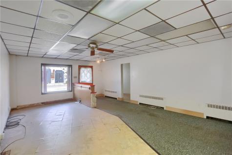 1723 Lowrie Spring Hill PA 15212