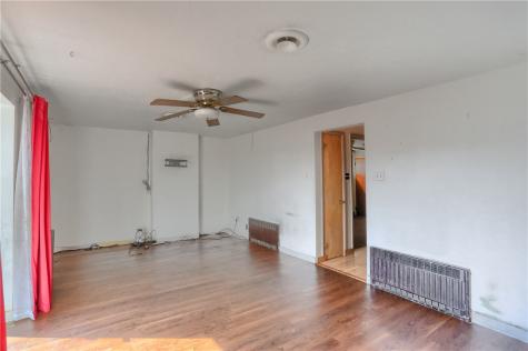 1723 Lowrie Spring Hill PA 15212