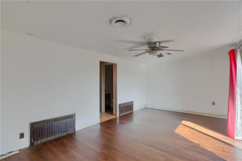 1723 Lowrie Spring Hill PA 15212