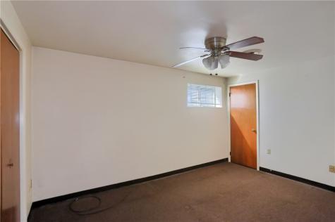 1723 Lowrie Spring Hill PA 15212