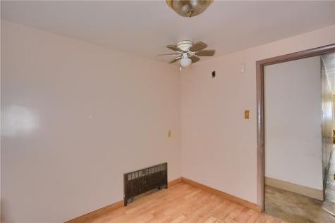1723 Lowrie Spring Hill PA 15212