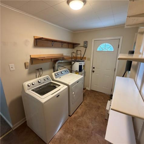 107 James Street W Leechburg PA 15656